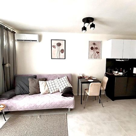 Sky Apartment Comfy Suite Pereca Varšava Exteriér fotografie