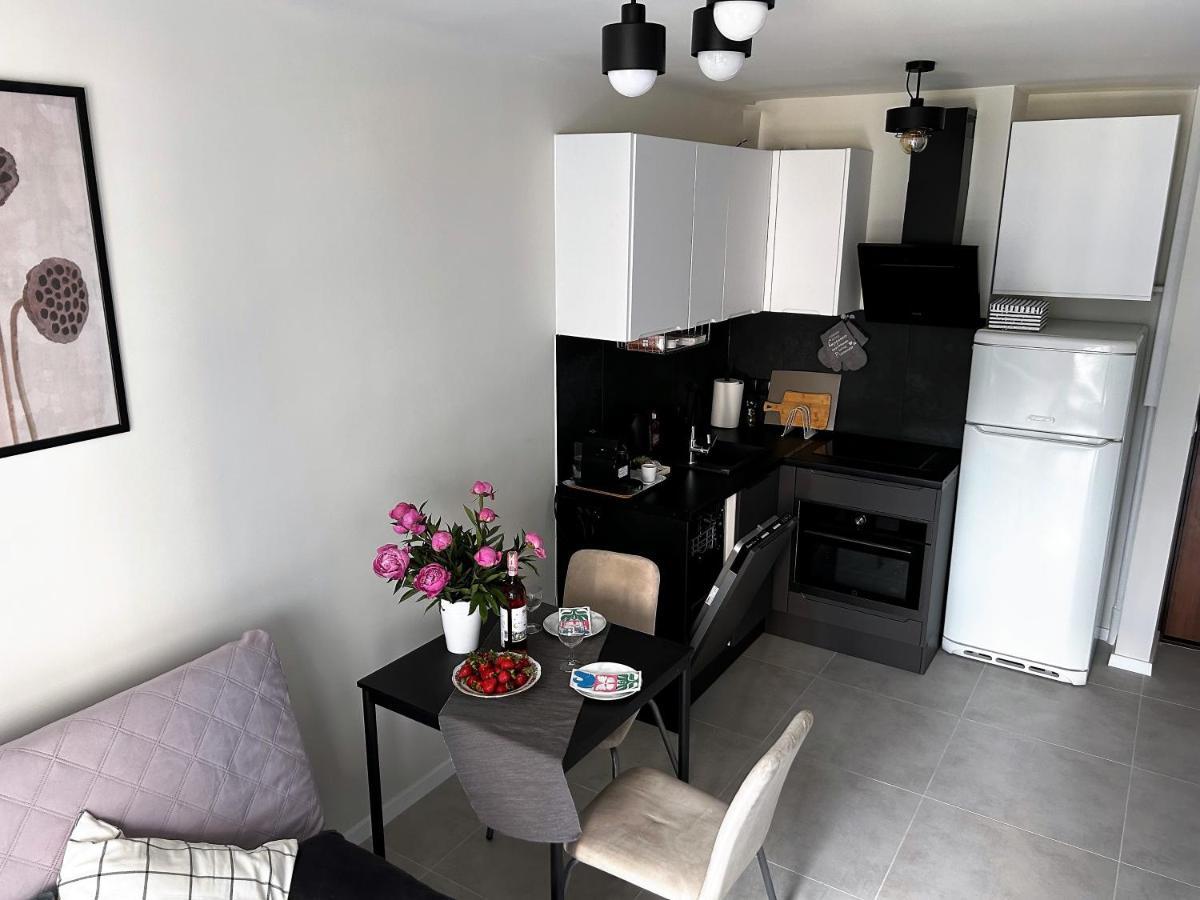 Sky Apartment Comfy Suite Pereca Varšava Exteriér fotografie